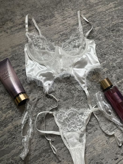 Мереживний жіночий сексуальний комплект. Корсет + трусики