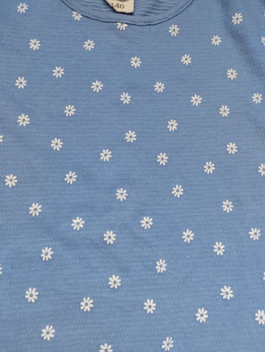 Bluzki zielona i niebieska