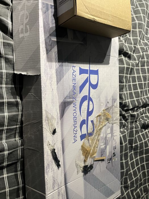 Bateria zloty szczotkowany Rea wraz z dozownikem