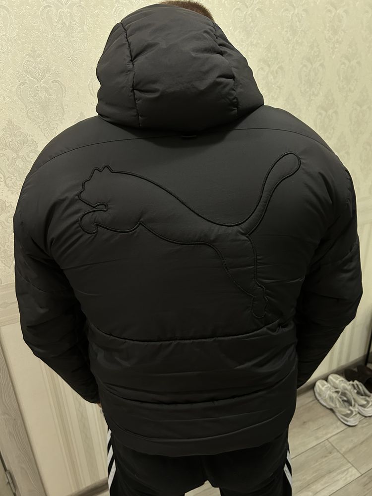 Продам чоловічу куртку Puma оригінал