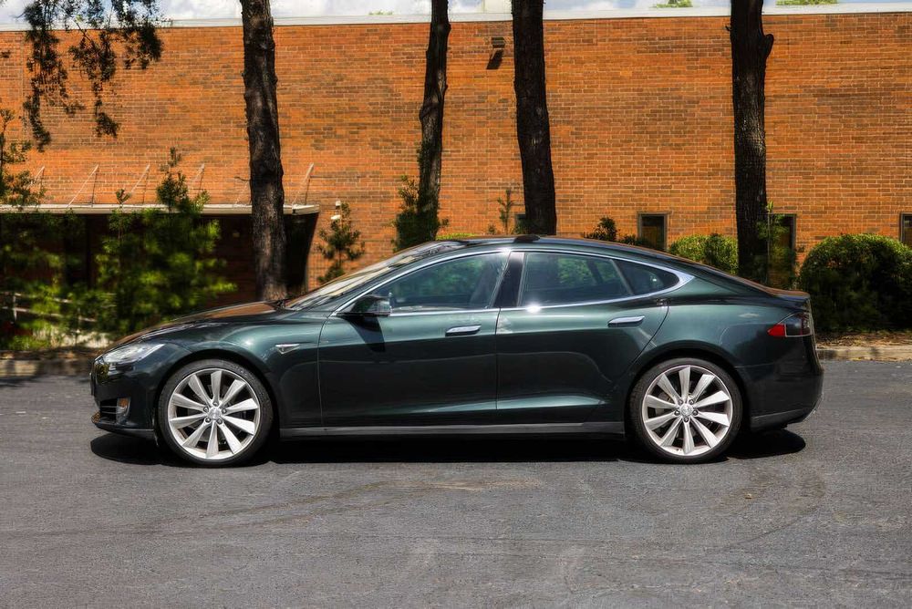 Tesla Model S 85      2014