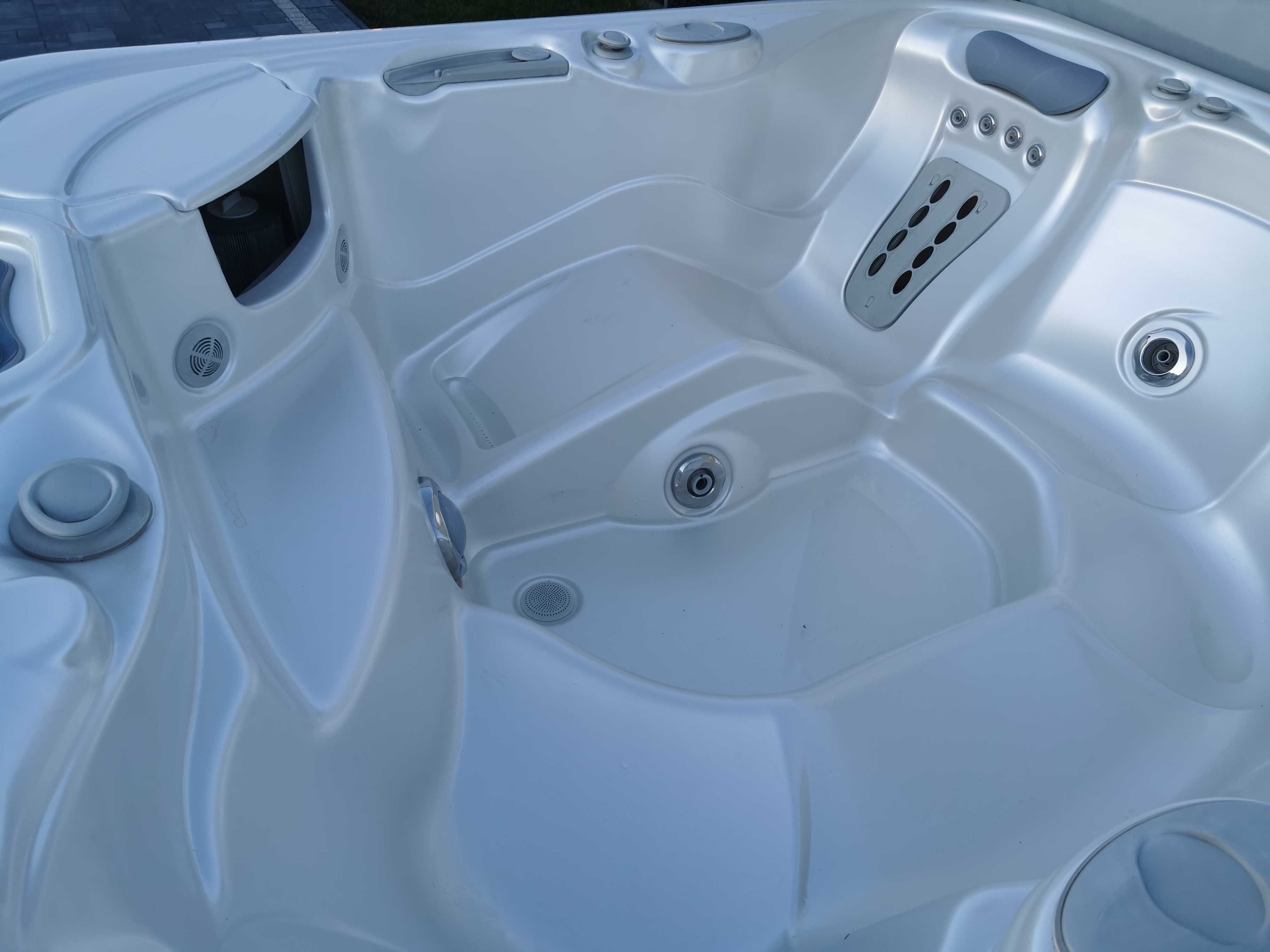 Jacuzzi Balia elektryczne Hotspring Sundance z USA po Serwisie