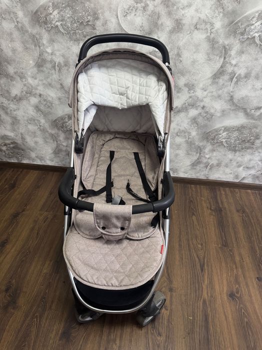 Прогулянковий візок (коляска)  Carrelo Vista