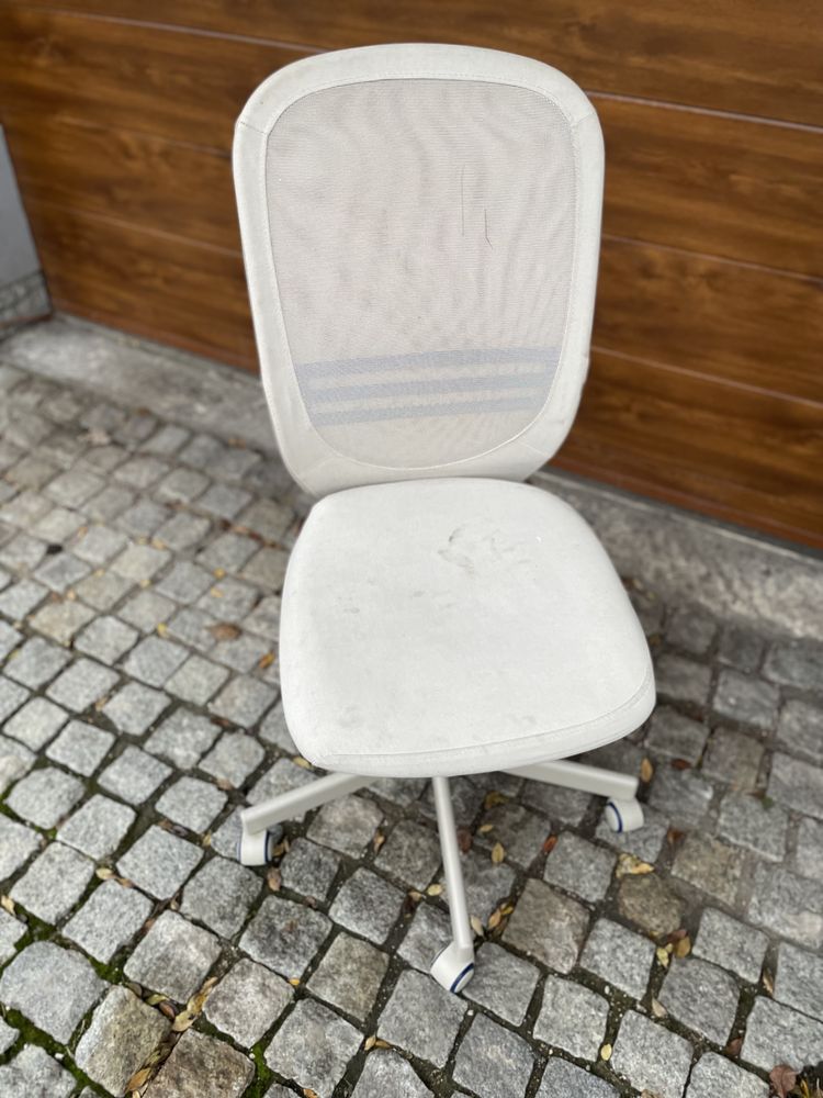 Krzesło IKEA FRINTAL obrotowe do biurka