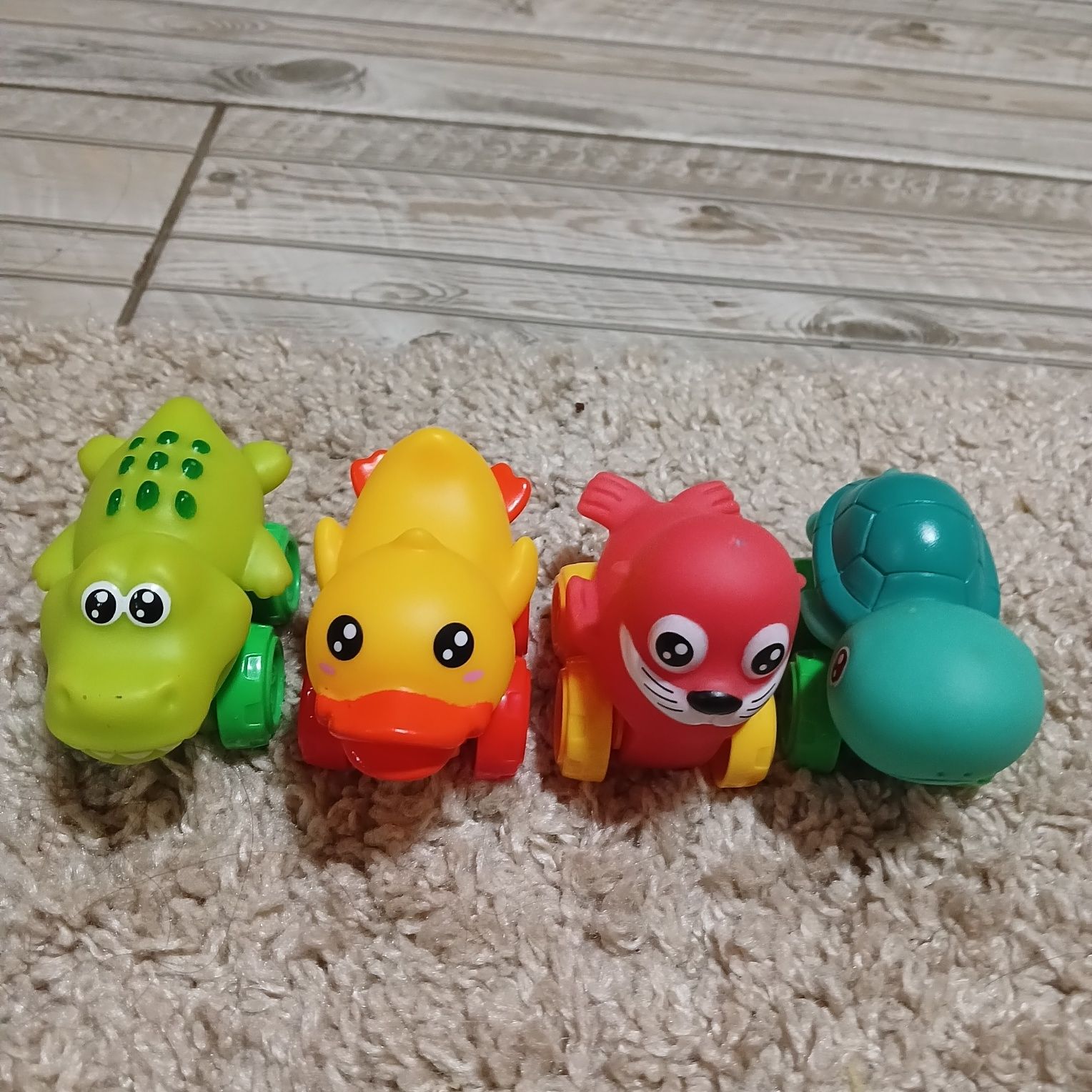 Машинки Vinyl Toys, тварини