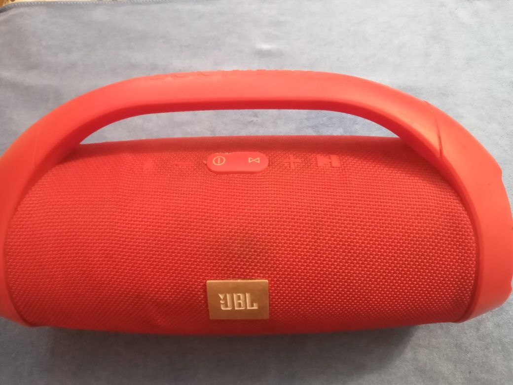 Колонка JBL Boombox