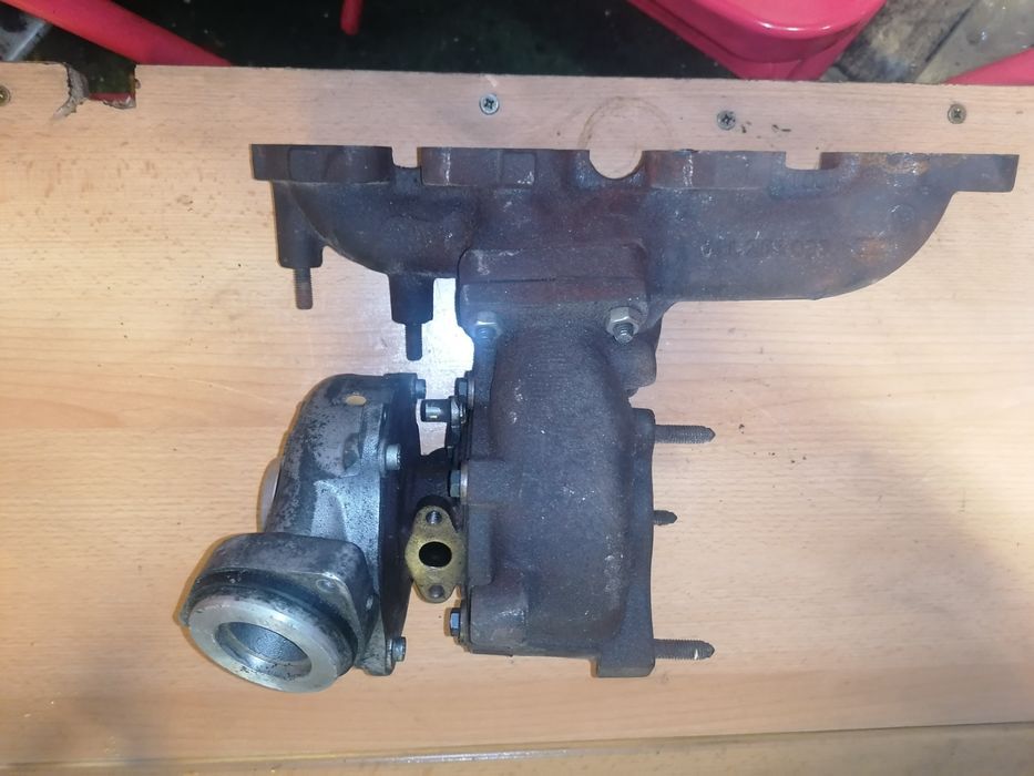 Turbosprężarka turbina 2.0tdi AUDI A4 B8 03L14#57020 BV43B-0140