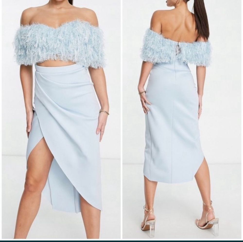 Asos zdobiona sukienka midi 48 4 xl pióra luxe błękitna fredzle