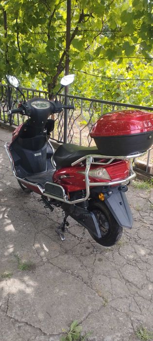 Продам Електроскутер " Aima Big Bull "

30 000 грн.

Договірна