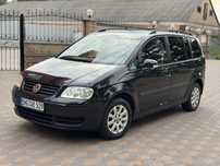Volkswagen Touran свіжо пригнаний із Німеччини