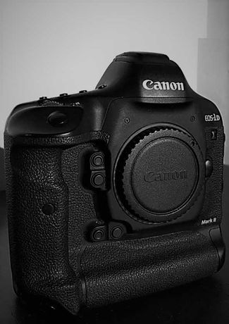 Canon EOS 1D MARK II