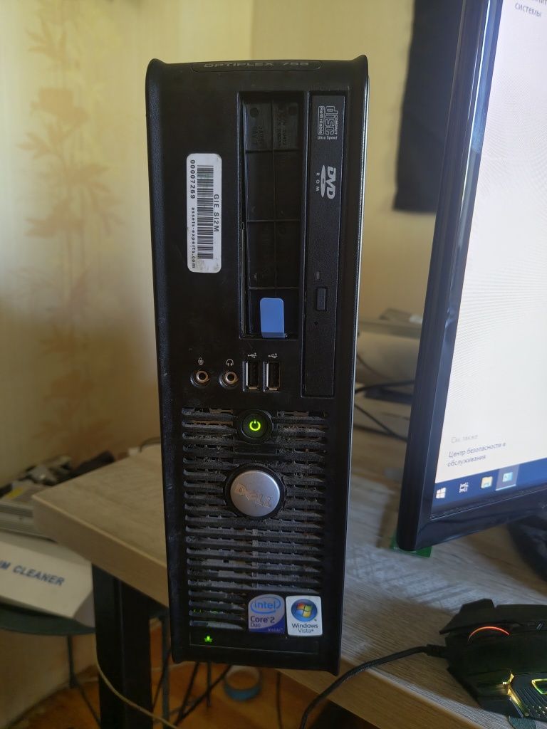 Продам маленький компьютер Dell
