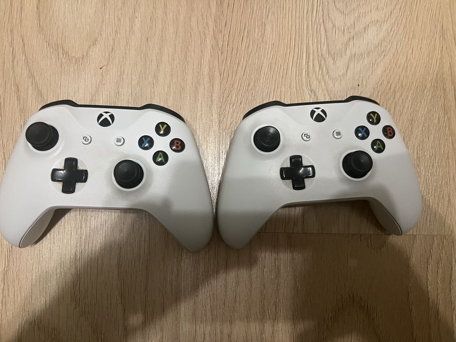XBOX ONE S+dwa pady