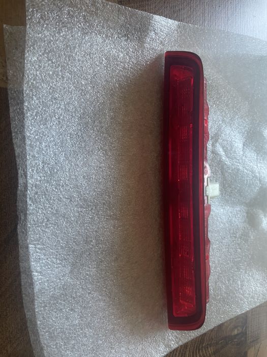 Trzecie światło stop yaris iii 2013