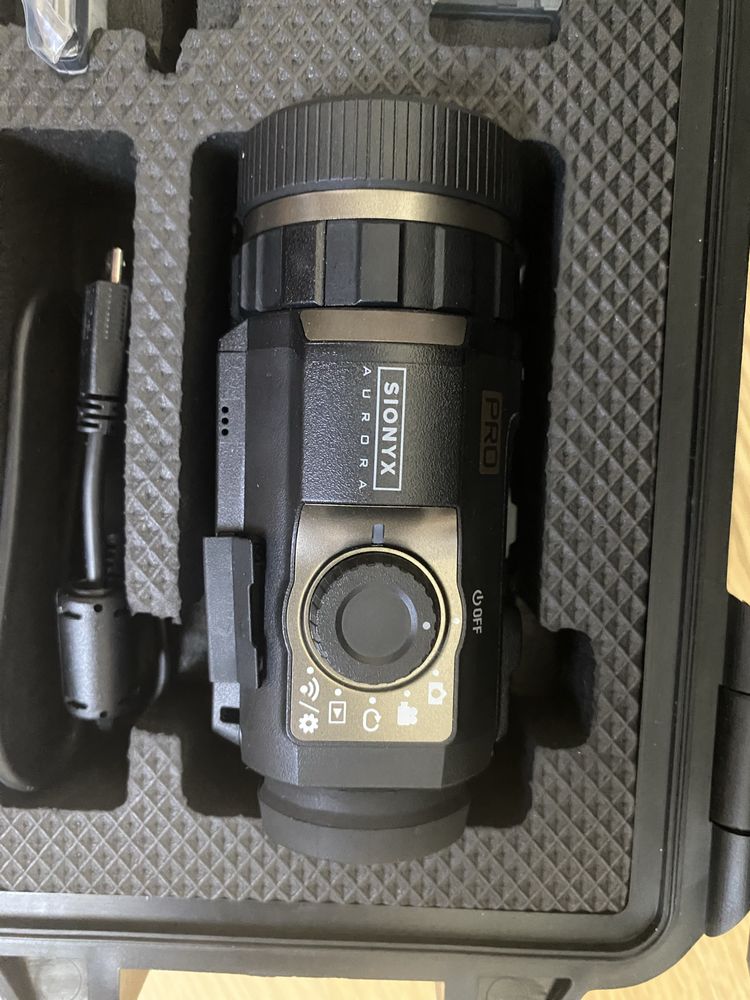 кольорова цифрова камера нічного бачення SIONYX Aurora PRO