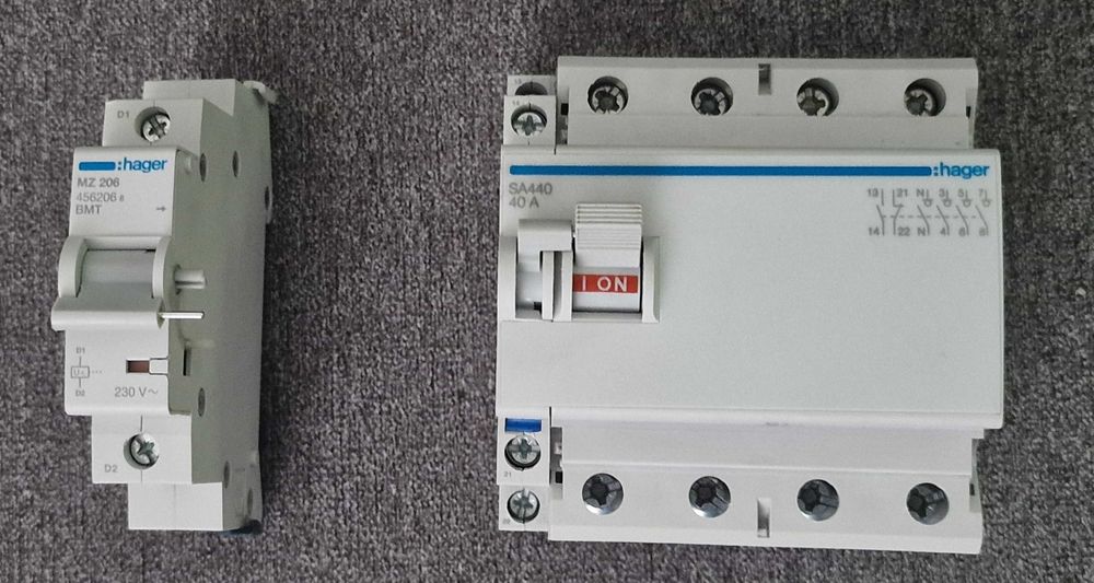 Vários Disjuntor Diferencial trifásico HAGER LEGRAND Schneider ETEK