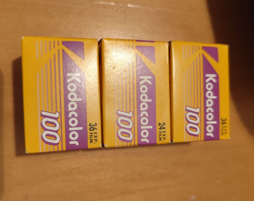 Máquina fotográfica Canon EOS 1000F N