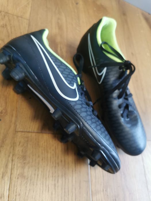 Korki piłkarskie NIKE