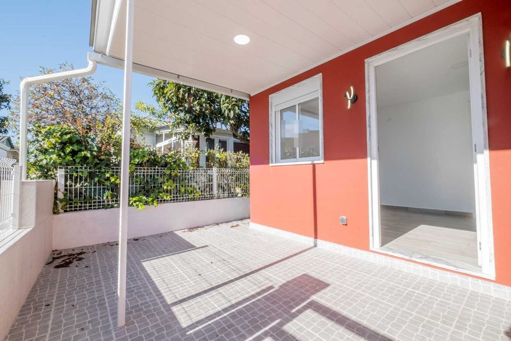 Moradia T2 pré Fabricada em Fernão Ferro