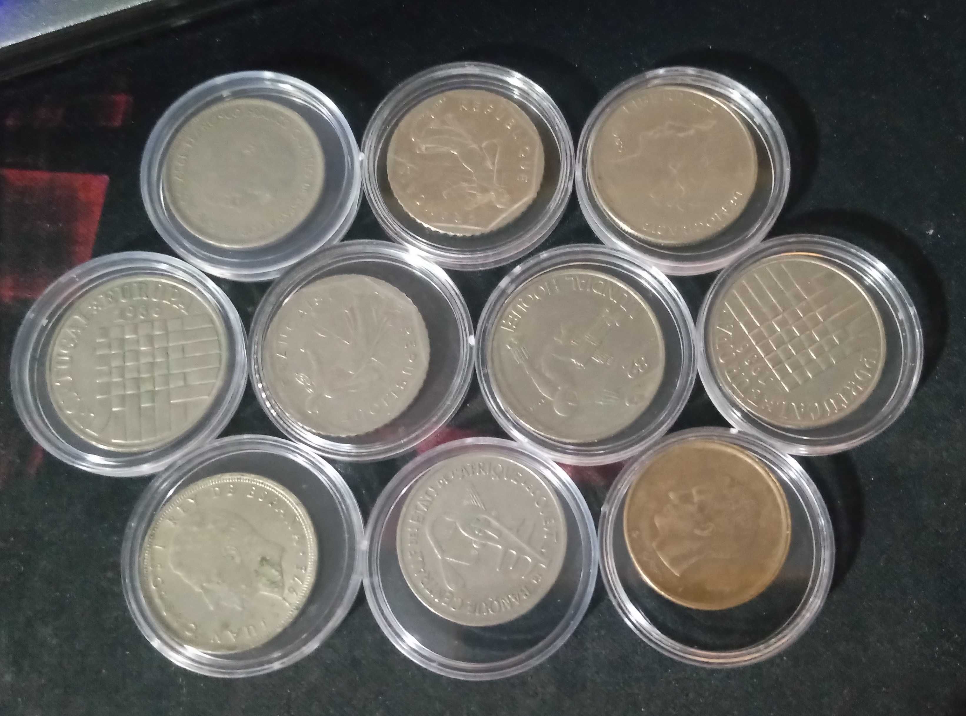 Conjunto 10 moedas antigas com caixas individuais
