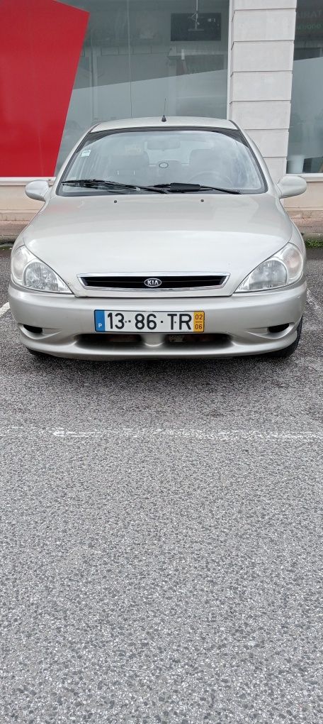 Kia Rio 1.4 gasolina