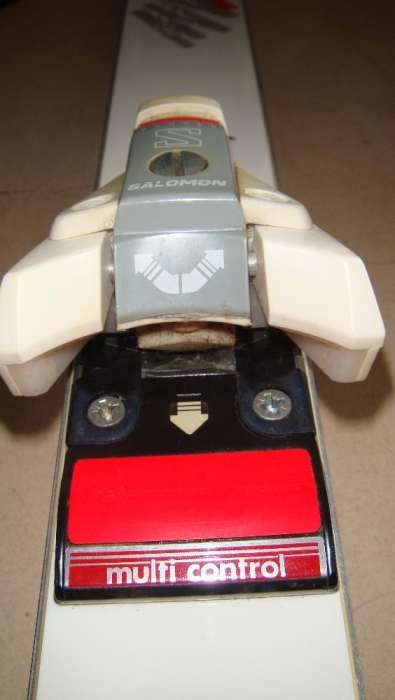 skis e battons rossignol