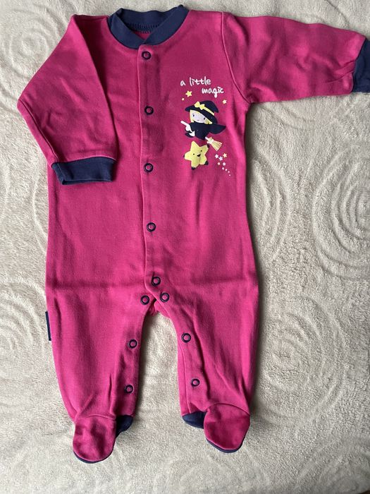 Śliczny pajacyk / piżamka