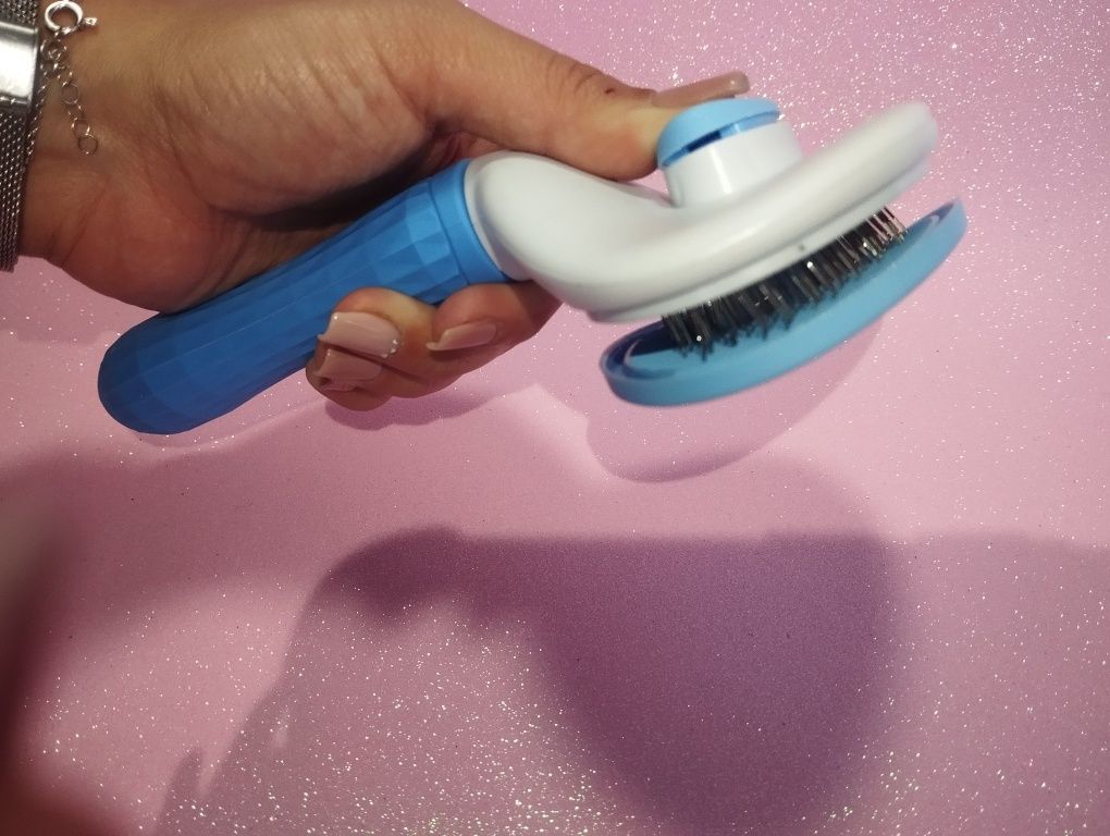 Escova para tosquia auto-limpante