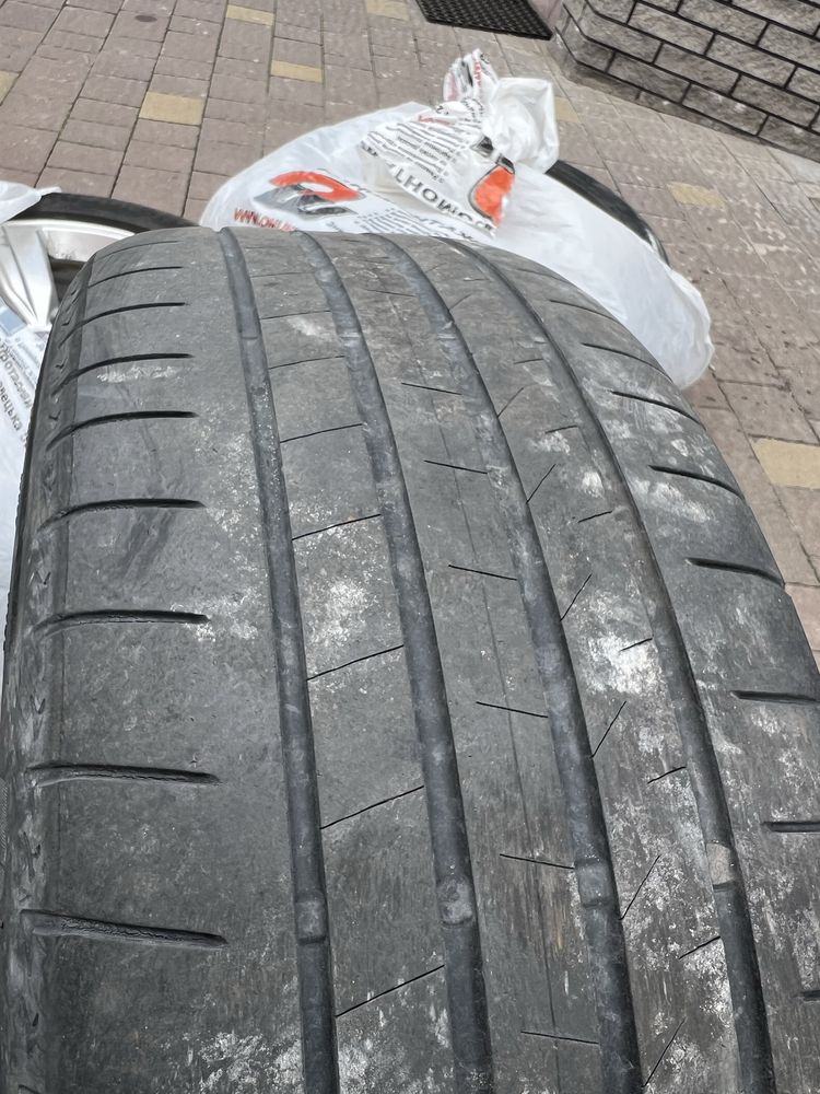шини Bridgestone літні 255/50 R20