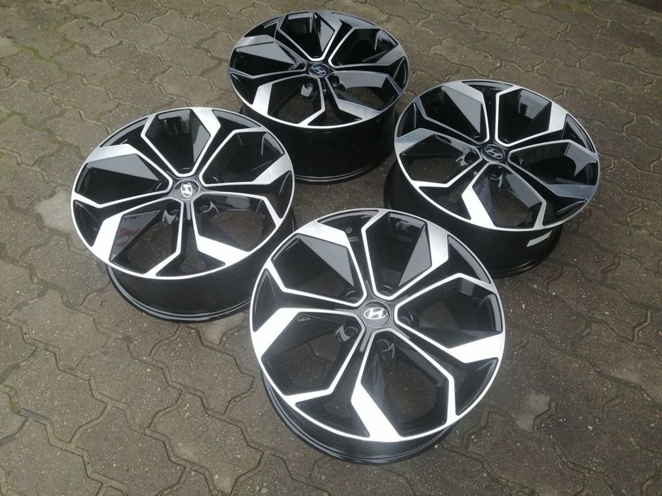 Felgi aluminiowe 5 x 114.3 R 17 Alufelgi oryginalne Carbonado Hyundai