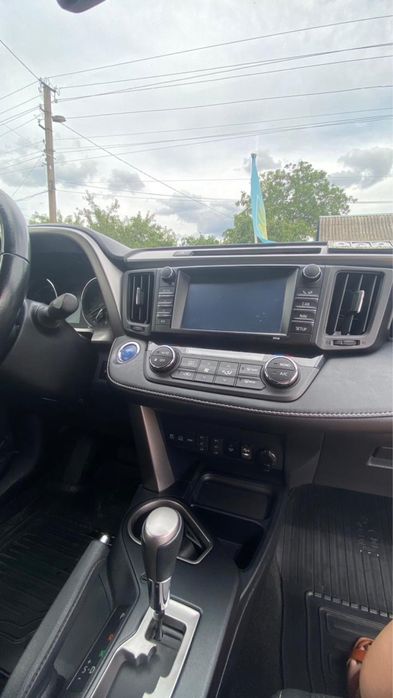 Продам Toyota Rav-4 Гибрид 2017 рік