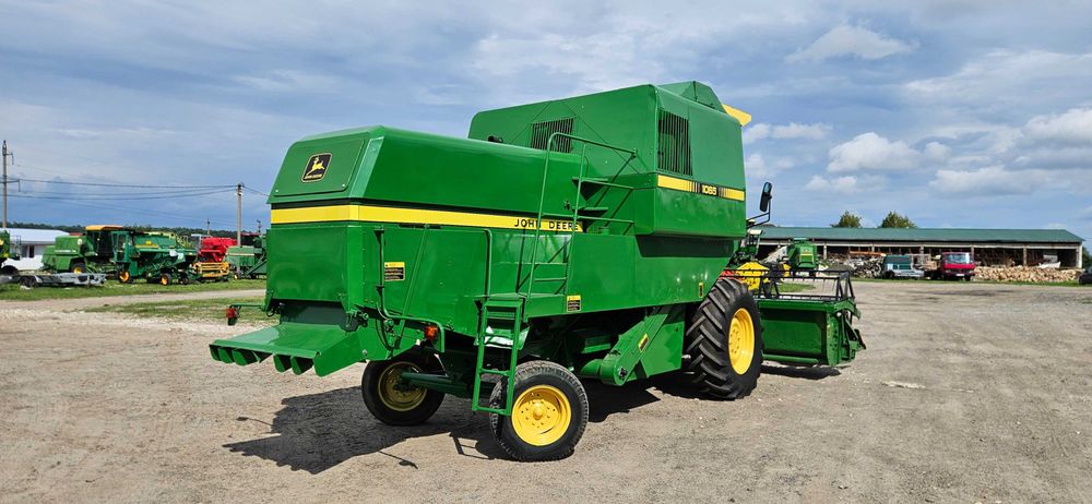 Комбайн зернозбиральний JOHN DEERE 1065 . 3.6m.