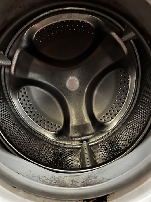 Пральна машина Indesit • 5 кг • 1000 об/хв • Повністю робоча