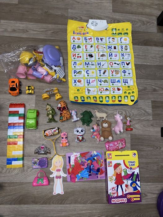 Іграшка, музичний букварик, конструктор, лялька , посуд , тварини