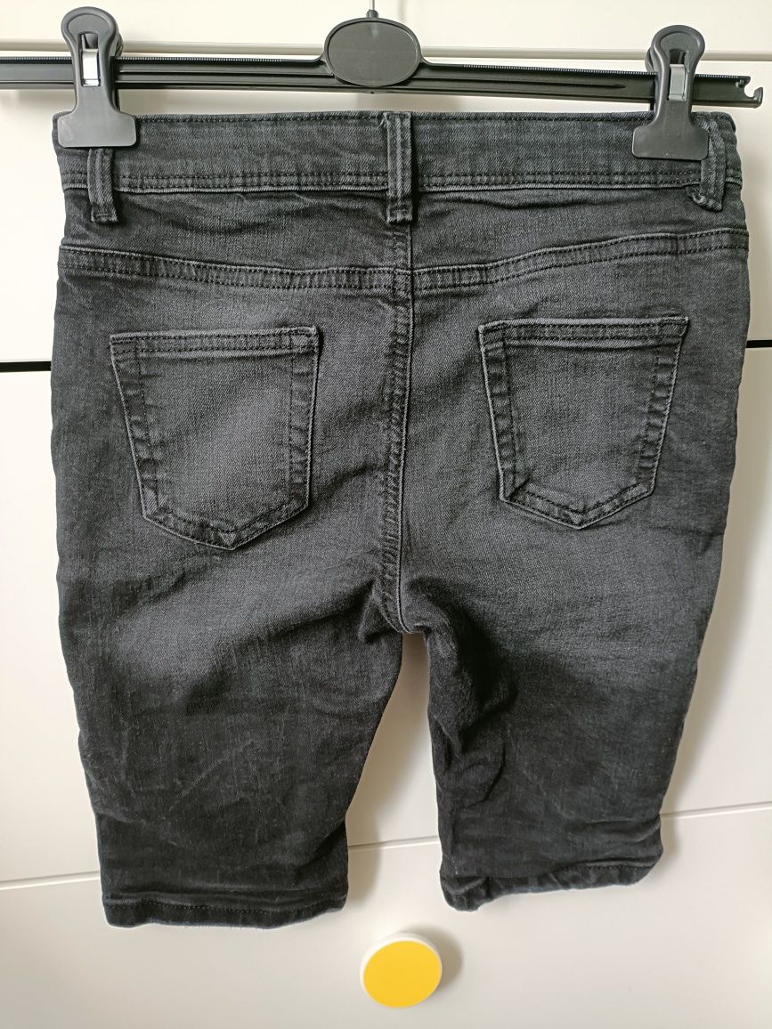 Spodenki jeansowe czarne szorty przecierane z dziurami r.152 gumowe