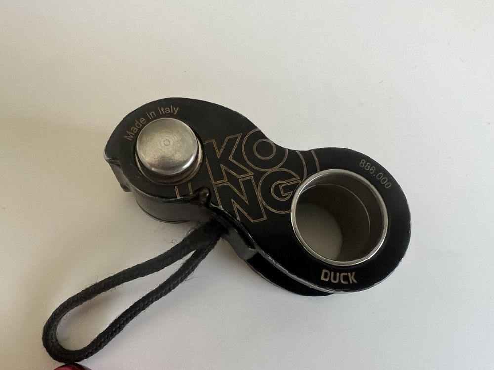 Kong Duck e dois tubos de escalada Simond Karo novos