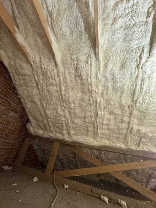 Утеплення піною, ППУ, утеплення пінополіуританом, піна