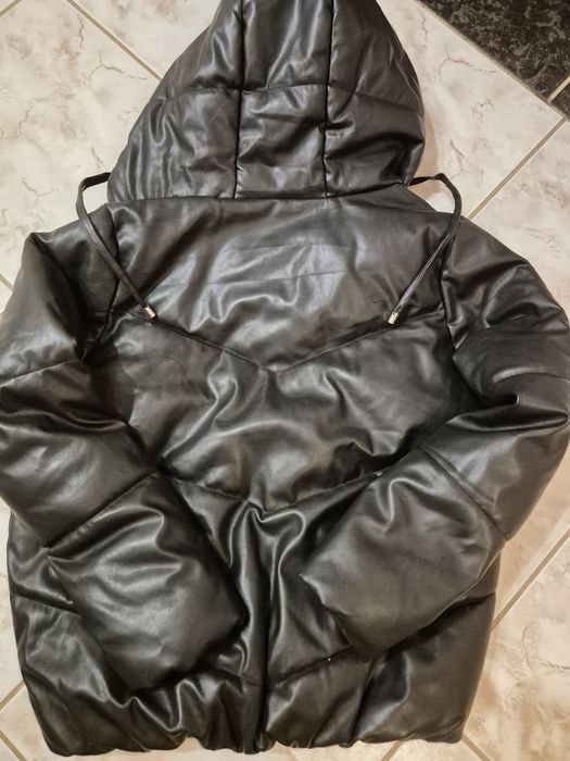 Kurtka zimowa puffer skórzana Mohito 40