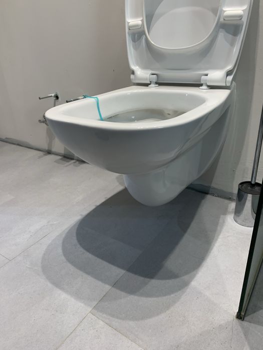 Roczna misa Duravit +deska