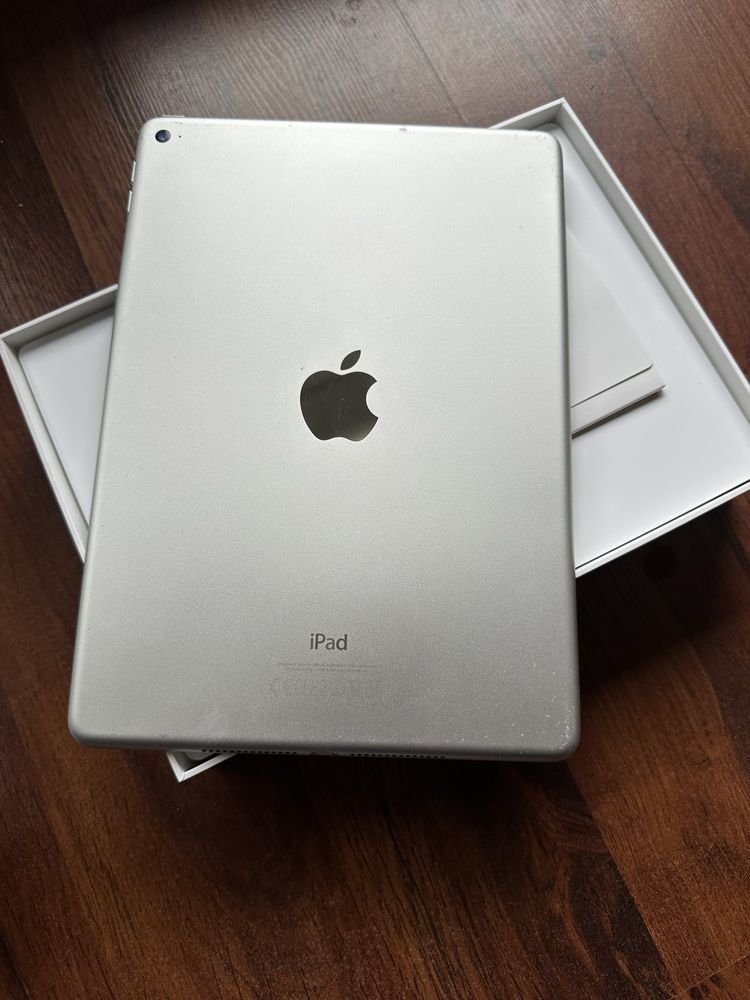 iPad Air 2 generacji A1566 64 GB silver wi-fi