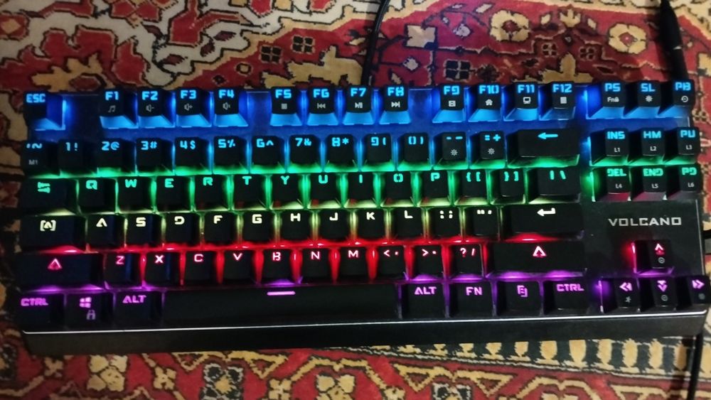 klawiatura modecam Volcano Lanparty RGB blue switch