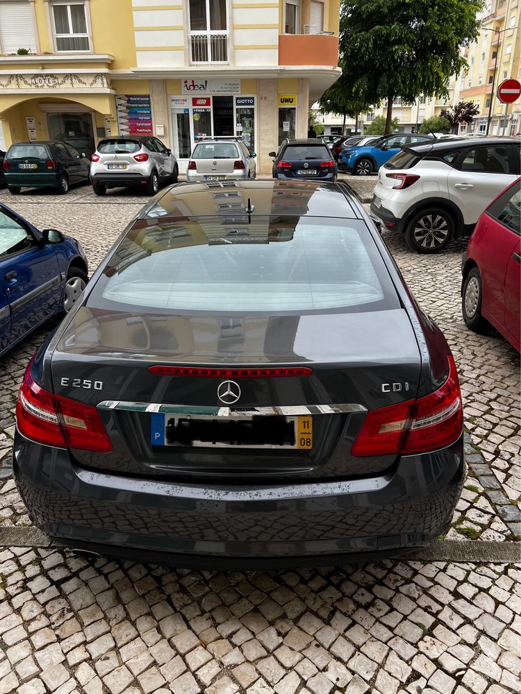 Mercedes E250 Coupé 2011