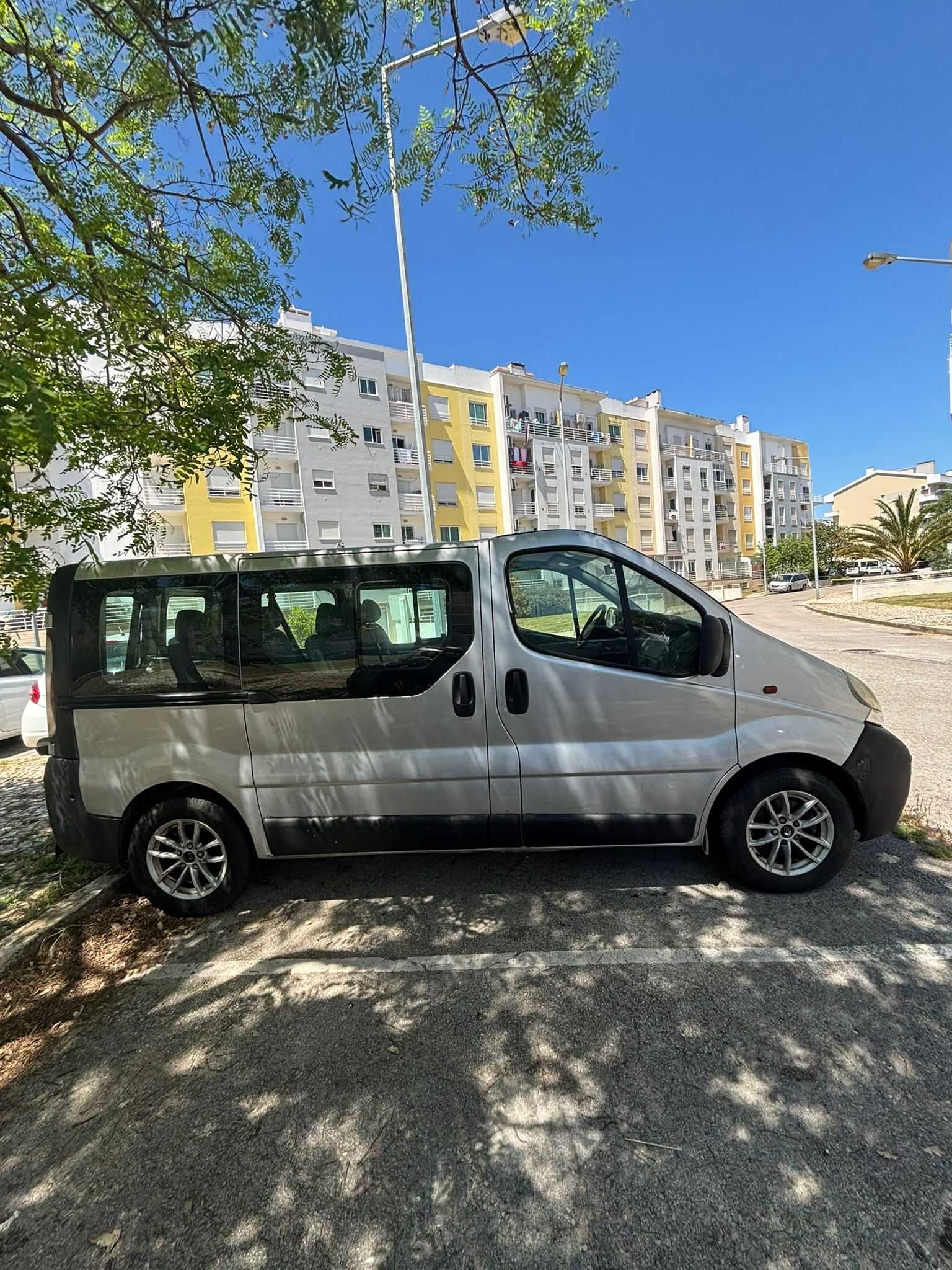 Renault Trafic 9 lugares