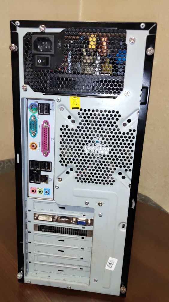 Комп'ютер Phenom II X4 945 & R7 200