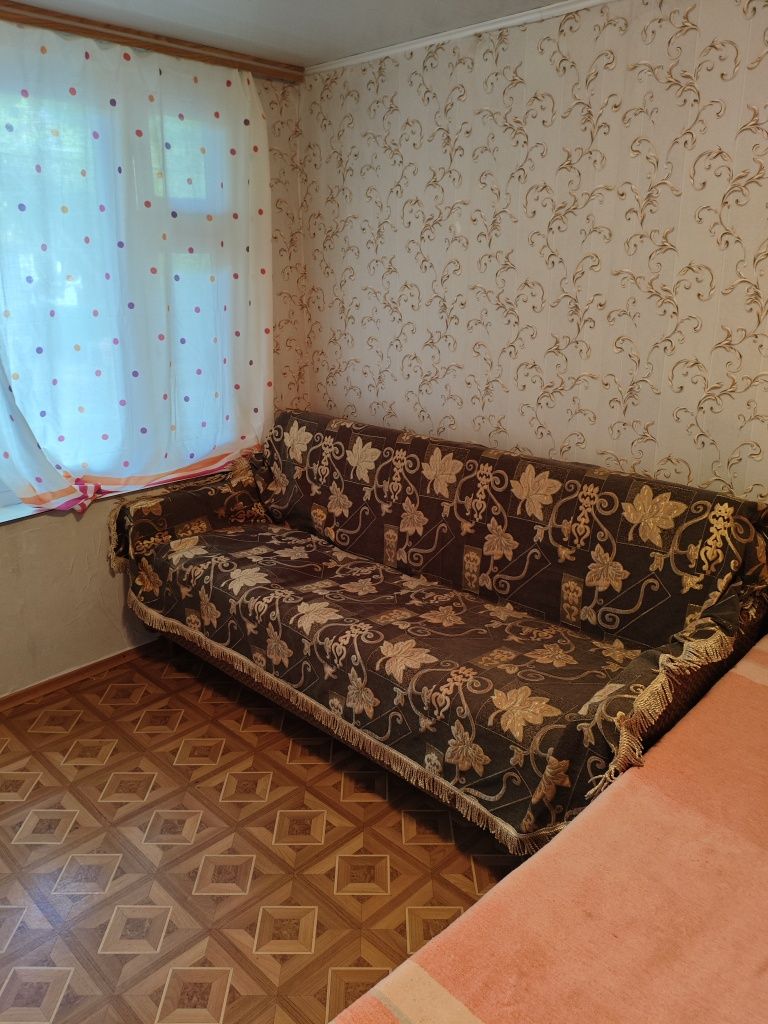 Сдам комнаты посуточно на берегу моря .