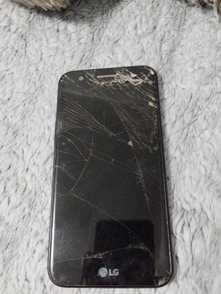 Sprzedam telefon uszkodzony LG k10