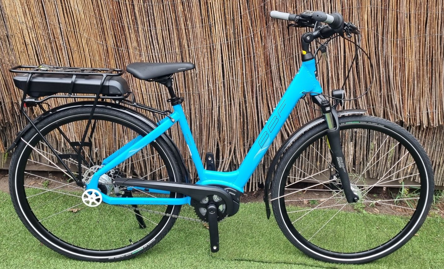 Rower elektryczny BBF Bordeaux Bosch Damka Trekking-City Roz. S Nowy