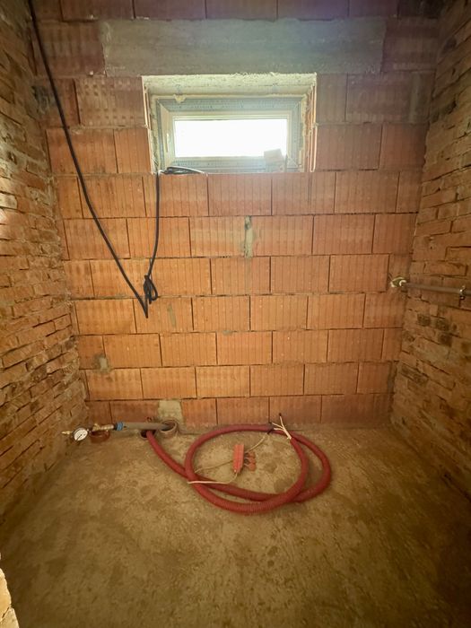 Продаж котеджу у центральній частині міста (Гідропарк)