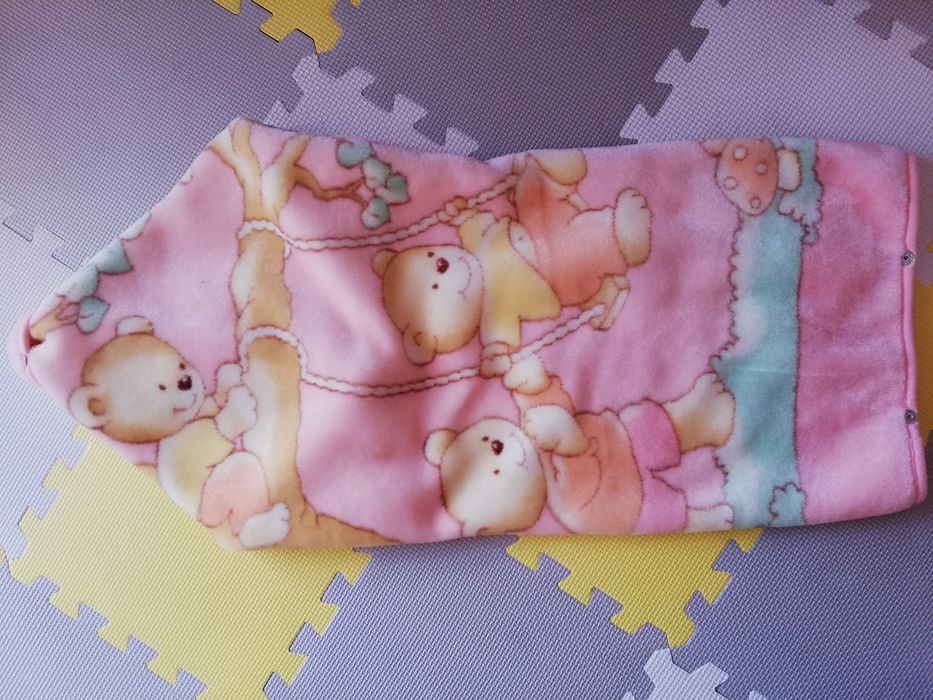 Mantinha polar forma de casaco para bebés