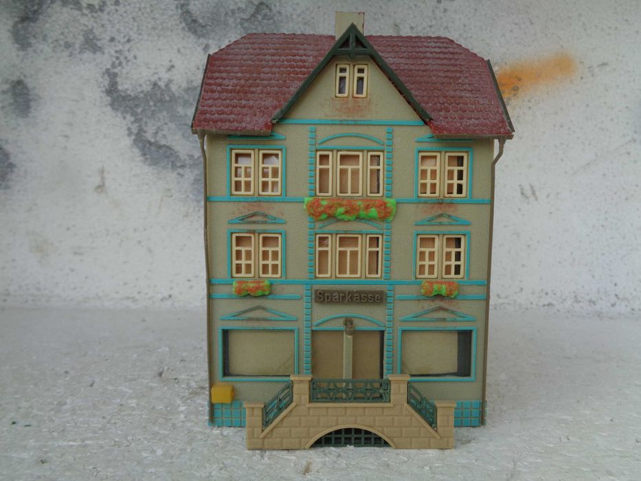 1:87 Edificio comercial Sparkasse pista comboio